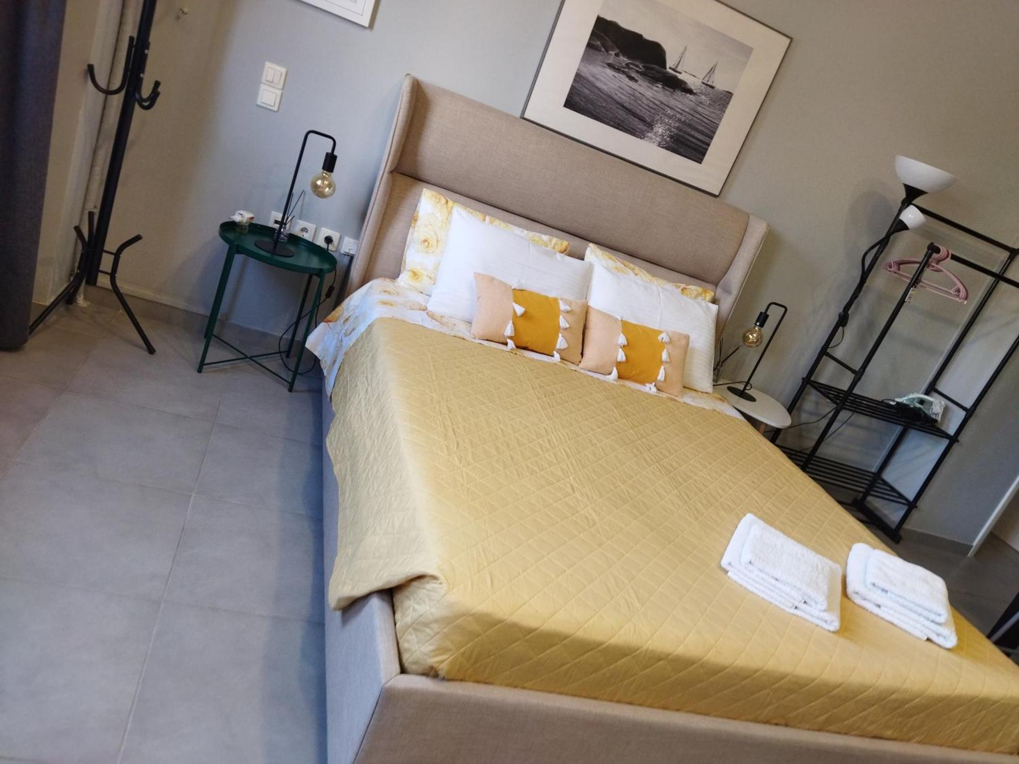 Cozy Apartment Near To The Airport Kouvarás Exterior foto